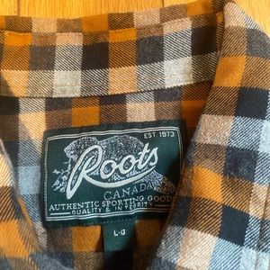 Roots Men’s Size Large Plaid Shirt